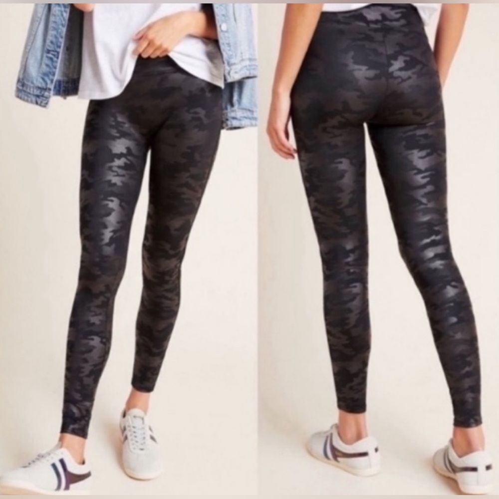 SPANX Faux Leather Camo Leggings Size Large